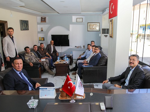 Vali Çelik, Derecik Belediyesini  Ziyaret  Etti