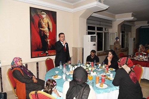 Şehit Aileleri ve Gaziler Onuruna Yemek Verildi